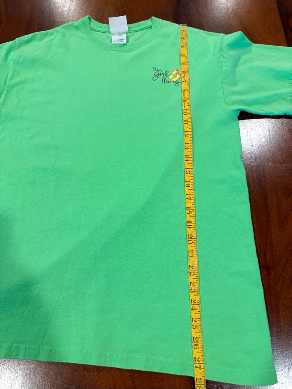 It’s A Girl Thing' Graphic Tee, size M - Picture 6 of 6